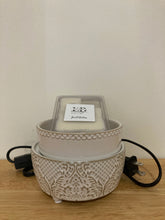 Load image into Gallery viewer, Wax Melt and Candle Warmer ( White Vintage)
